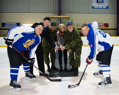 Hockeython.jpg Hockeython.jpg